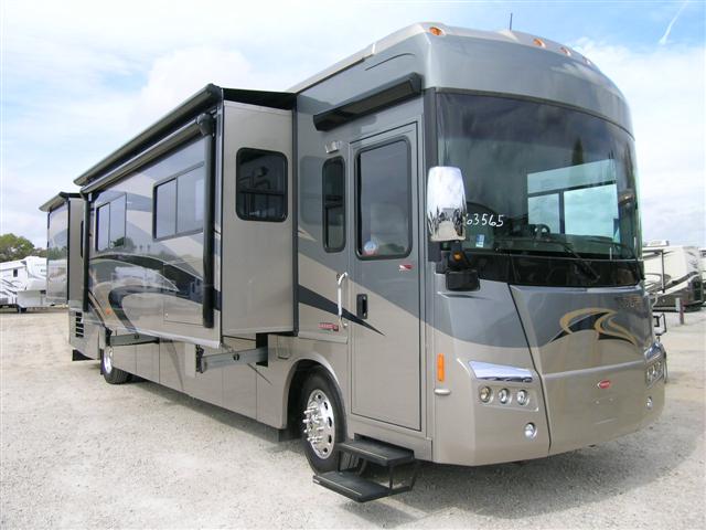 New 2010 Winnebago Tour 40BD Class A - Diesel For Sale